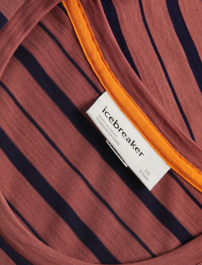 הַלבָּשָׁה Icebreaker חולצת טריקו עם שרוולים קצרים בגל מרינו ענבים/צי חצות נשים 42N8VN922